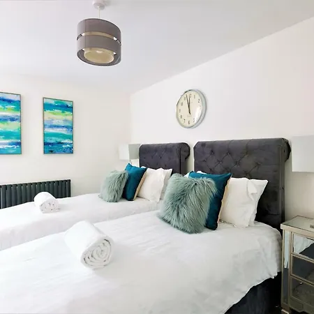 The Loft - Your Apartment Bristol